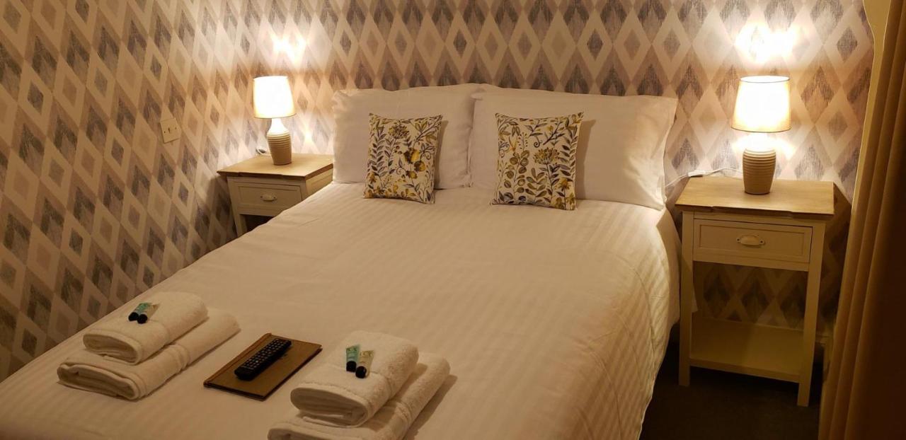 The George Inn Lower Brailes Екстер'єр фото