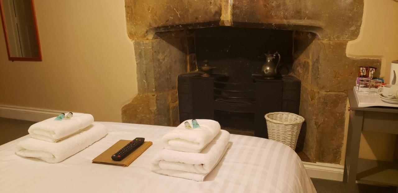 The George Inn Lower Brailes Екстер'єр фото