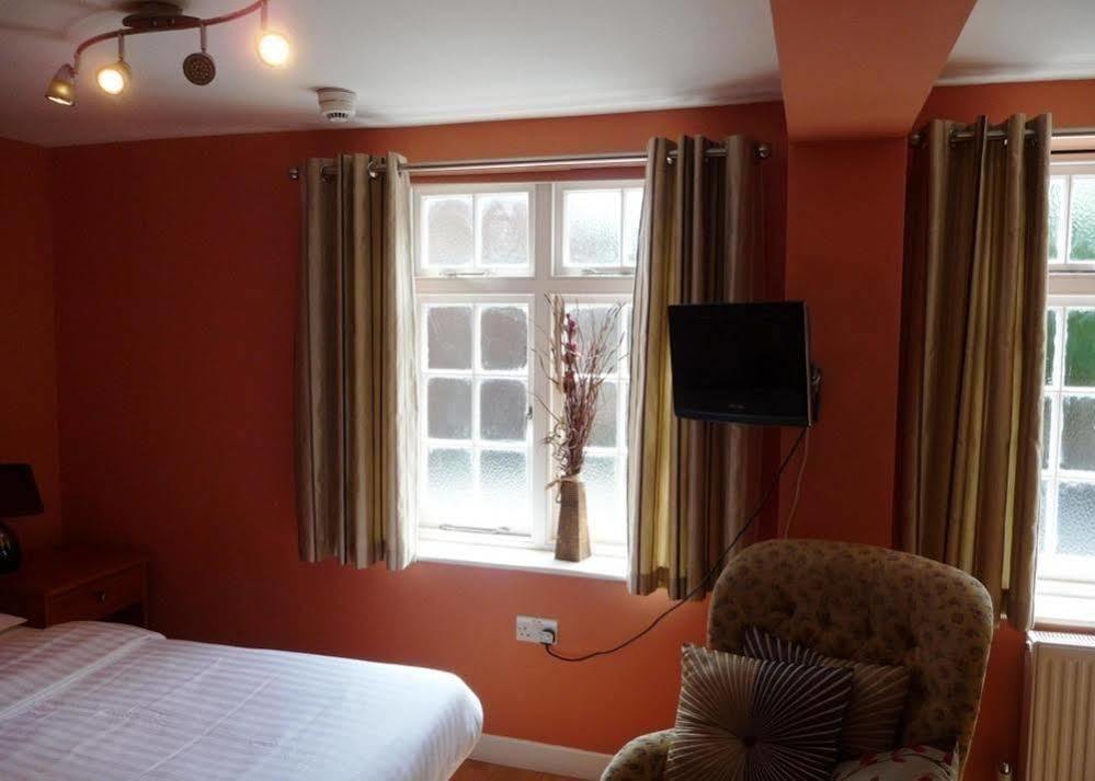 The George Inn Lower Brailes Екстер'єр фото