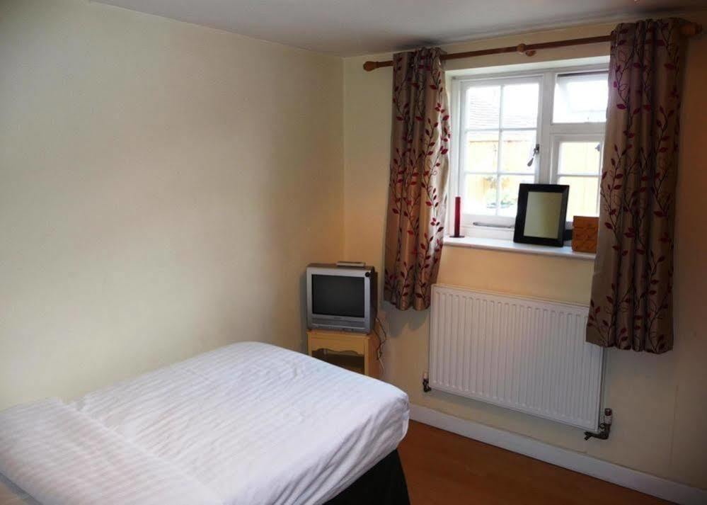 The George Inn Lower Brailes Екстер'єр фото
