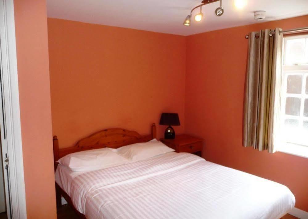 The George Inn Lower Brailes Екстер'єр фото