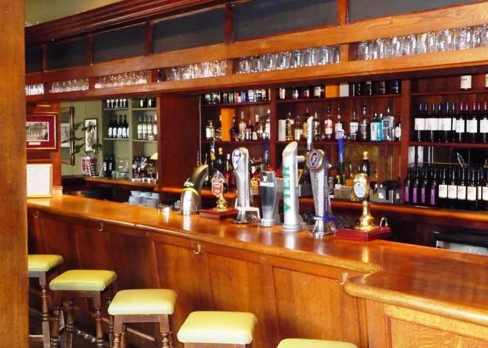 The George Inn Lower Brailes Екстер'єр фото